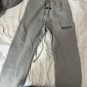 FEAR OF GOD ESSENTIALS